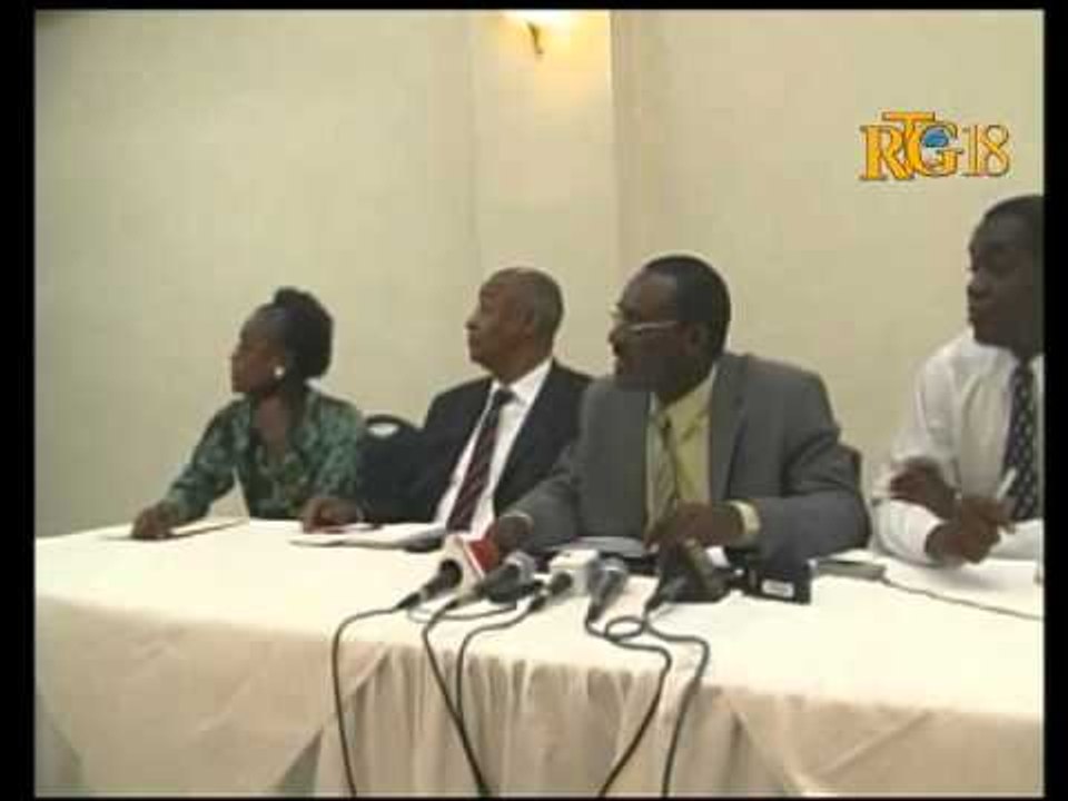 Ministè jenès espò ak aksyon sivik prezante 2jèn antreprenè ki te genyen nan konkou CONFEJES.