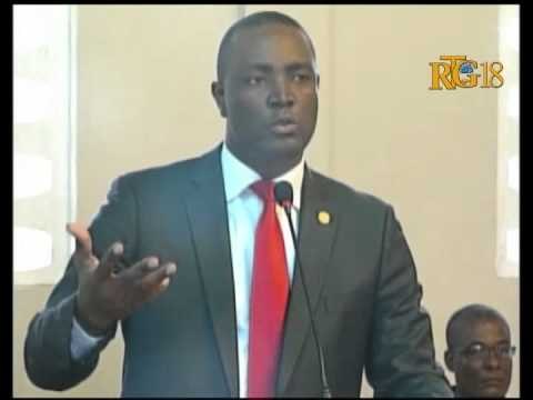 Seremoni pou remèt yon kamyon ponpye bay sèvis ijans ak dezas komin Kwadèboukè a.