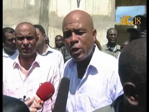 Vizit Prezidan Michel Martelly akonpaye Premye Minis Laurent Lamothe nan plizyè gran chantye.
