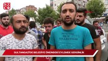 Sultangazi’de belediye önünde domatesli eylem