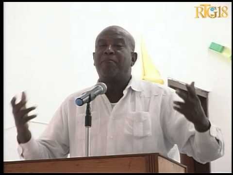 Manm konsèy koperativ pwodiksyon atik fil de fè yo òganize asanble jeneral 2011-2012 yo.