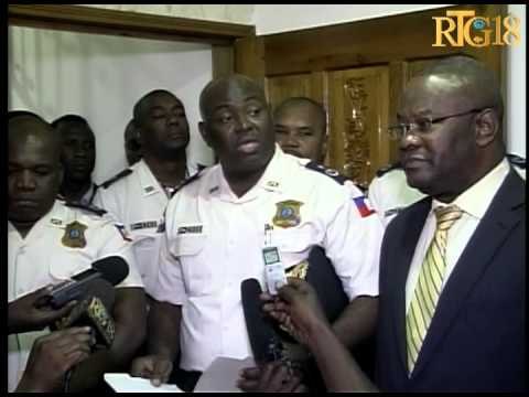 Seremoni enstalasyon nouvo enspektè jeneral an Chèf PNH la Erick Cheriska.