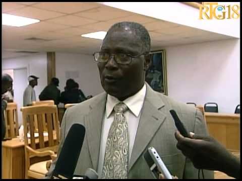 Dewoulman seyans ansanble senatè yo pou vote lwa sou blanchiman kapital finansman teroris la.