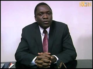 Premye Minis Laurent Salvador Lamothe akonpaye kèk manm kabinè gouvènman'l...