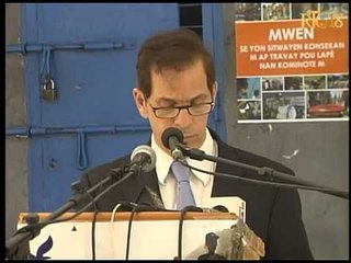 Inogirasyon 6 sal fòmasyon, yon blòk sanitè, yon sal polivalant ak betonaj 8 selil prizonye.