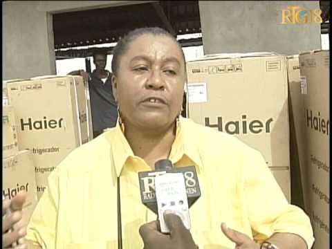 FAES absanm ak Minis chaje pou dwa moun yo Marie Carmelle Rose Anne Auguste distribye plizyè kit.