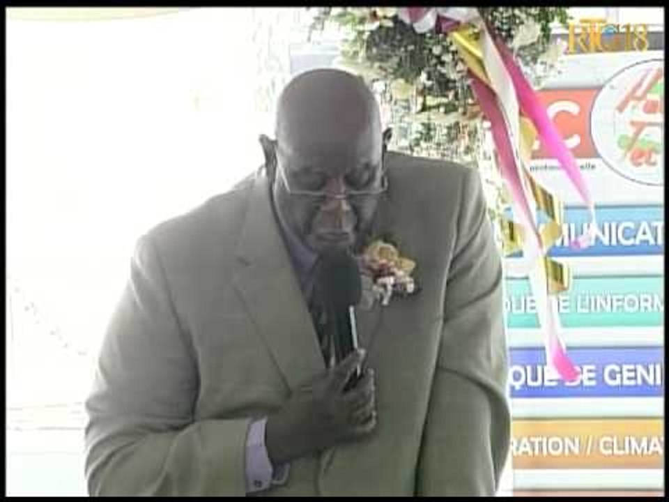 Seremoni gradyasyon pwomosyon 2011 2013 nan sant fòmasyon teknik ak pwofesyonèl Haïti Tech