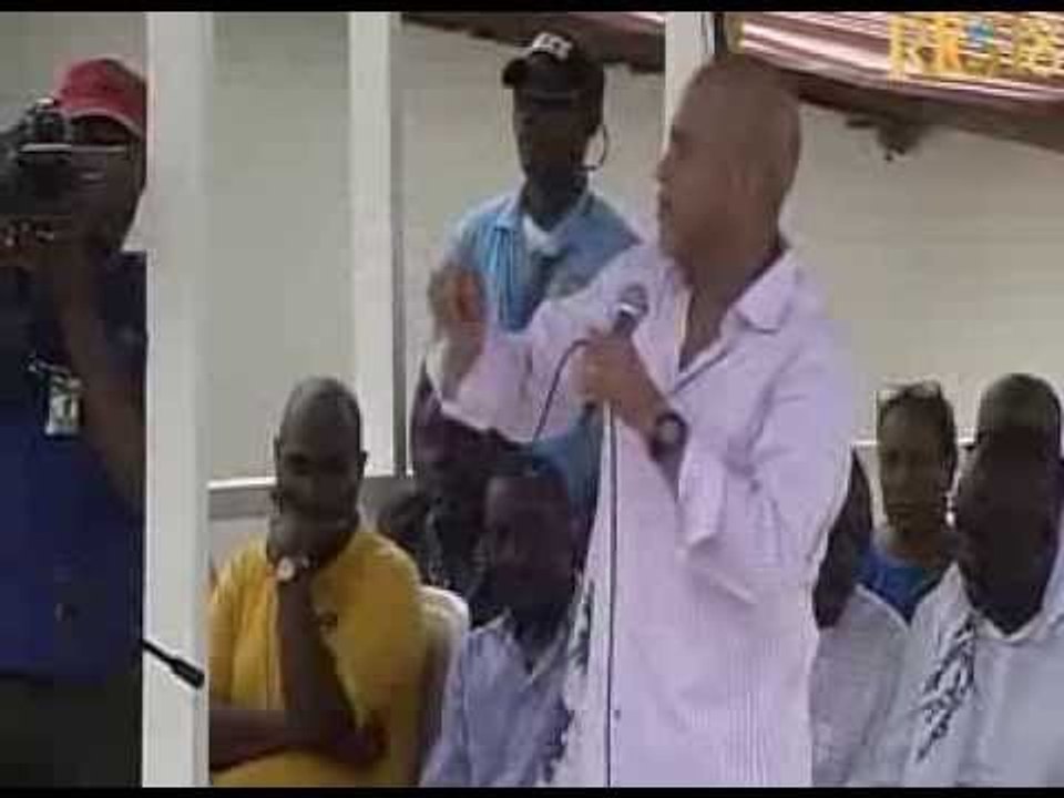 Vizit Prezidan Repiblik la Michel Joseph  Martelly akonpaye plizyè manm Gouvènman an nan zòn Wharf J