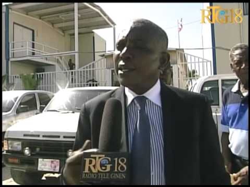 Minis defans lan Jean Rodolphe Joazile rankontre komisyon dwa moun chanm Depite a