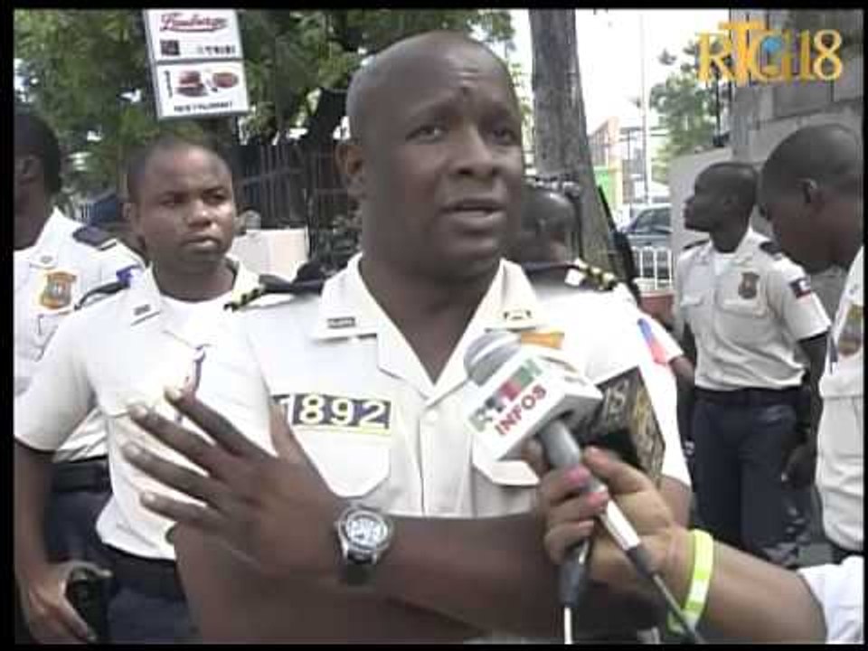 Polis Kominotè yo ap rapwoche yo bò kote popilasyon an nan kad misyon yo ki se pwoteje ak sèvi