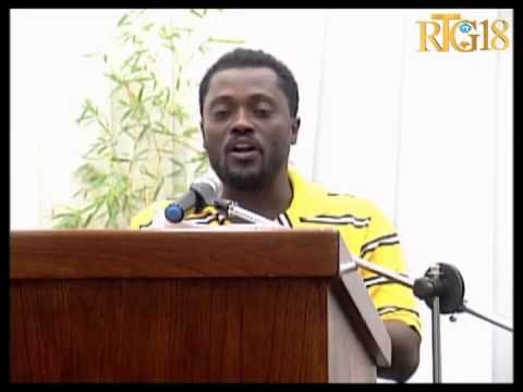 Cérémonie de Prix Littéraire Deschamps par la Fondation Lucienne Deschamps.