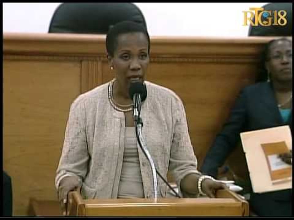 Magalie Adolphe RACINE Ministre de la Jeunesse, des Sports et de l'Action Cicique