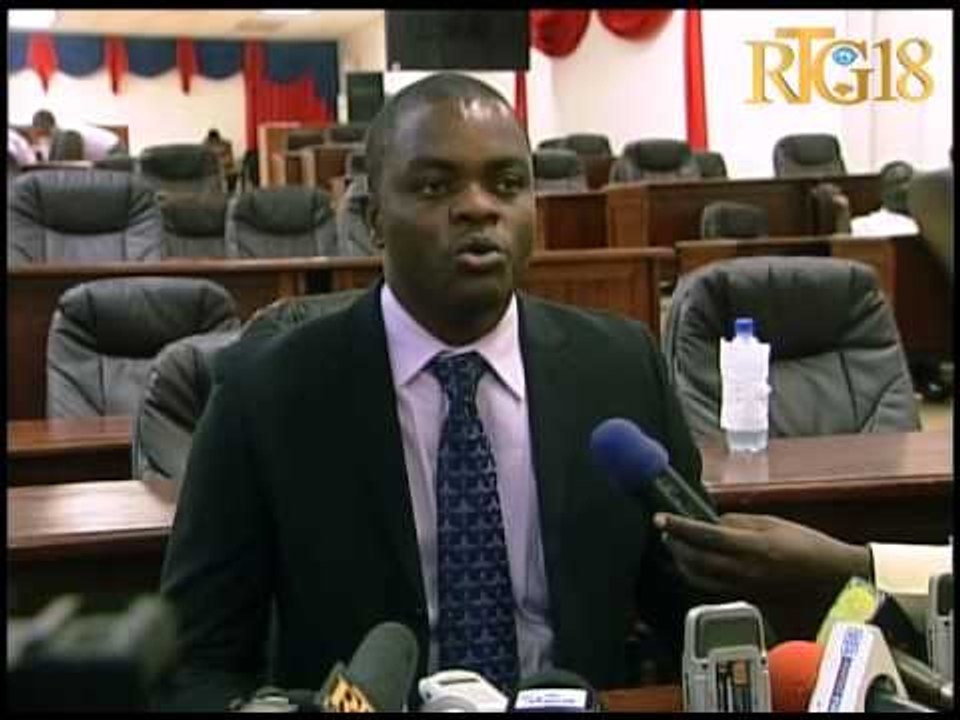 Depite Jules Lionel Anélus aplodi inisyativ gouvènman an pran pou òganize kanaval nasyonal la