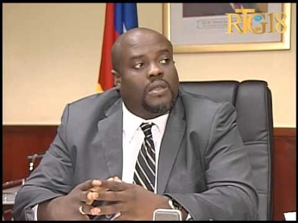 Vizit Anbasadè Ameriken an Ayiti an Pamela White nan Ministè kominikasyon nan objektif pou diskite a