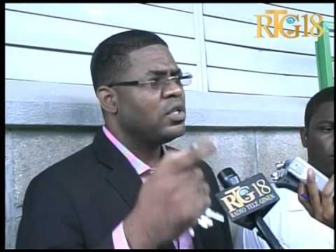 Etidyan ki nan 6èm ane Fakilte Medsen ak Syans sante nan UNDH fè yon prezantasyon sou maladi Chikung