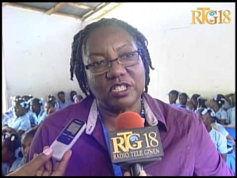 Ministè Jenès Espò ak Aksyon Sivik te prezante bay elèv Lycée Marie Jeanne ak Lycée du Cencinquenten