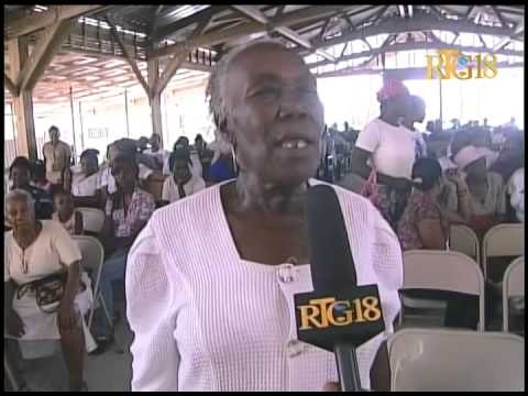 Premyè Dam Sophia Martelly Vizite legliz' Notre Dame Perpetuel Secours