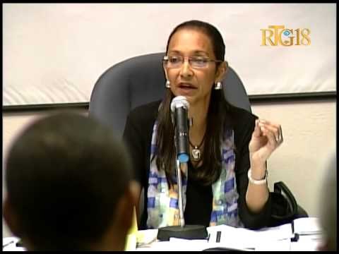 Mme Monique Rocourt Minis kilti