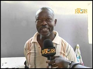 Mache Seradòt Canapé Vert