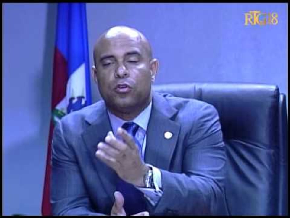 Rencontre entre le premier ministre Laurent S  Lamothe et le ministre de l'éducation nationale