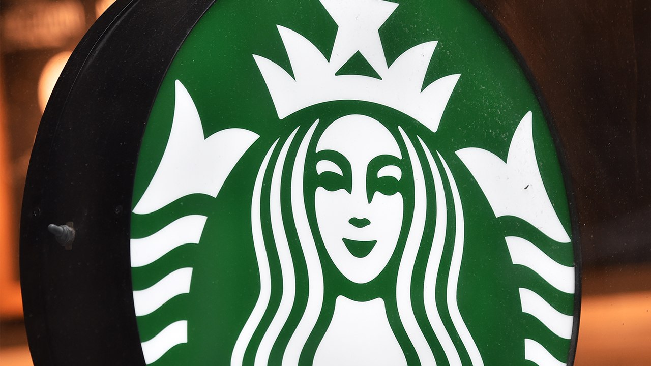 Starbucks Has a New Summertime Tie-Dye Frappuccino !