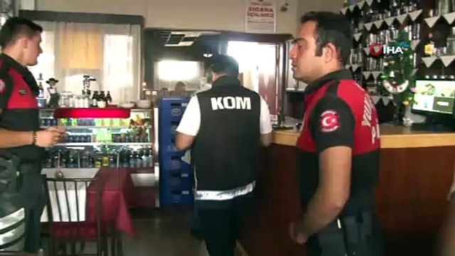 Adana’da sahte içki operasyonu:28 şişe etil alkol ve 238 şişe sahte ya da kaçak içki ele geçirildi
