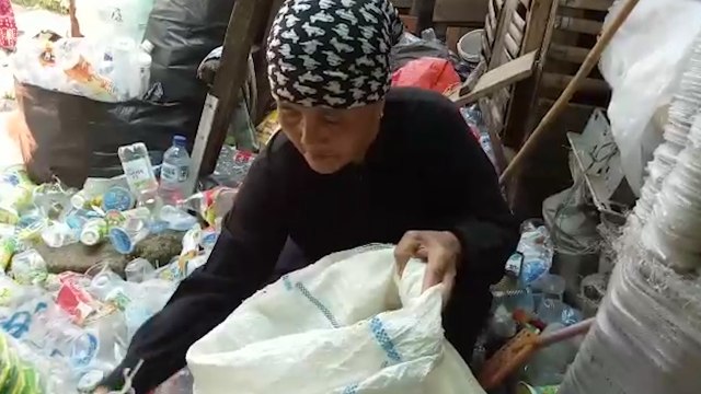 Kisah Nenek di Bogor Naik Haji karena Barang Rongsokan