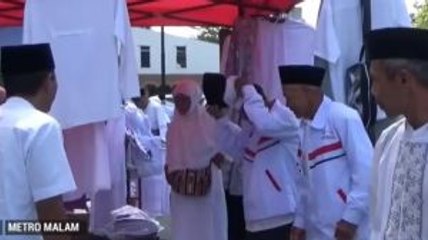 Pernak-pernik Haji Diserbu Pembeli