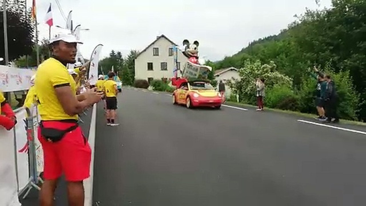 La caravane du Tour de France arrive à Fresse-sur-Moselle
