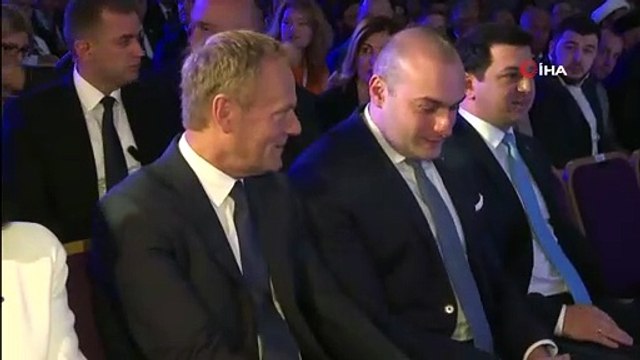 - Avrupa Konseyi Başkanı Tusk'tan, Gürcistan Halkına Övgü- 'Küçük Ama Harika Bir Millet'