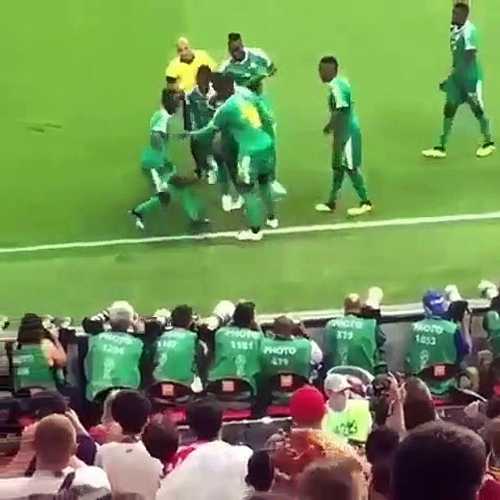 Les lions du Sénégal danse après leur victoire fasse au Bénin. Regardez !