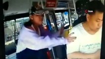 - Çinli Kadın Otobüs Şoförünü Tekmeledi