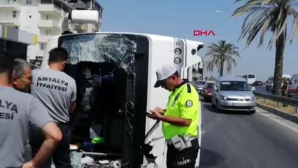 ANTALYA Manavgat'ta tur midibüsü devrildi 16 yaralı