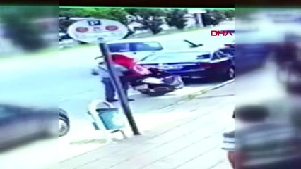 Kuryenin çantasından sipariş yemekleri çaldı