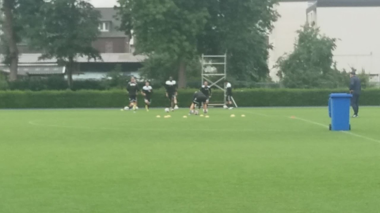 Le Sporting de Charleroi en stage à Kamen (Allemagne) - jour 6 - jeux d'adresse: dosage de passe