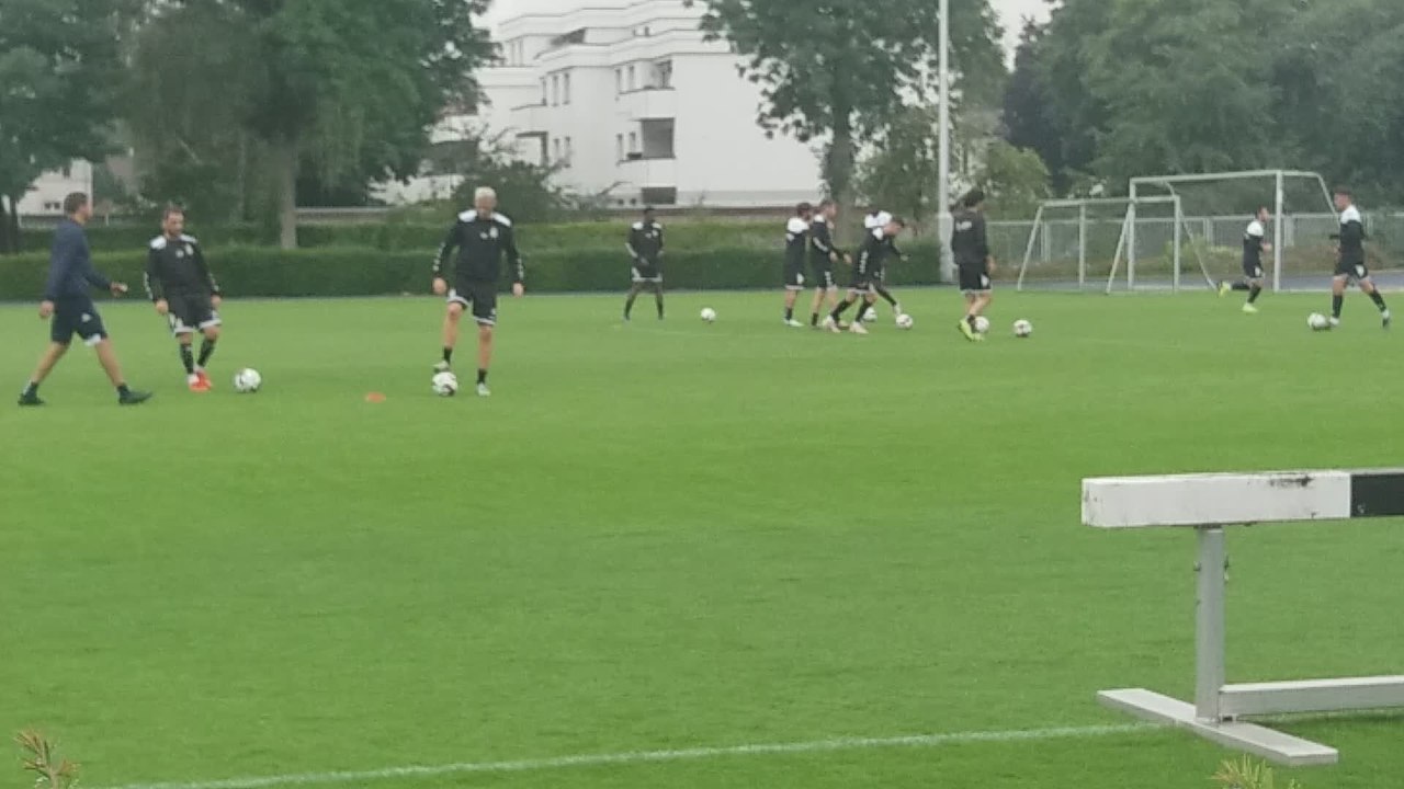 Le Sporting de Charleroi en stage à Kamen (Allemagne) - jour 6 - jeux d'adresse: précision