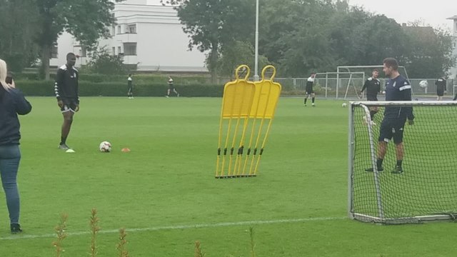Le Sporting de Charleroi en stage à Kamen (Allemagne) - jour 6 - jeux d'adresse: jonglages