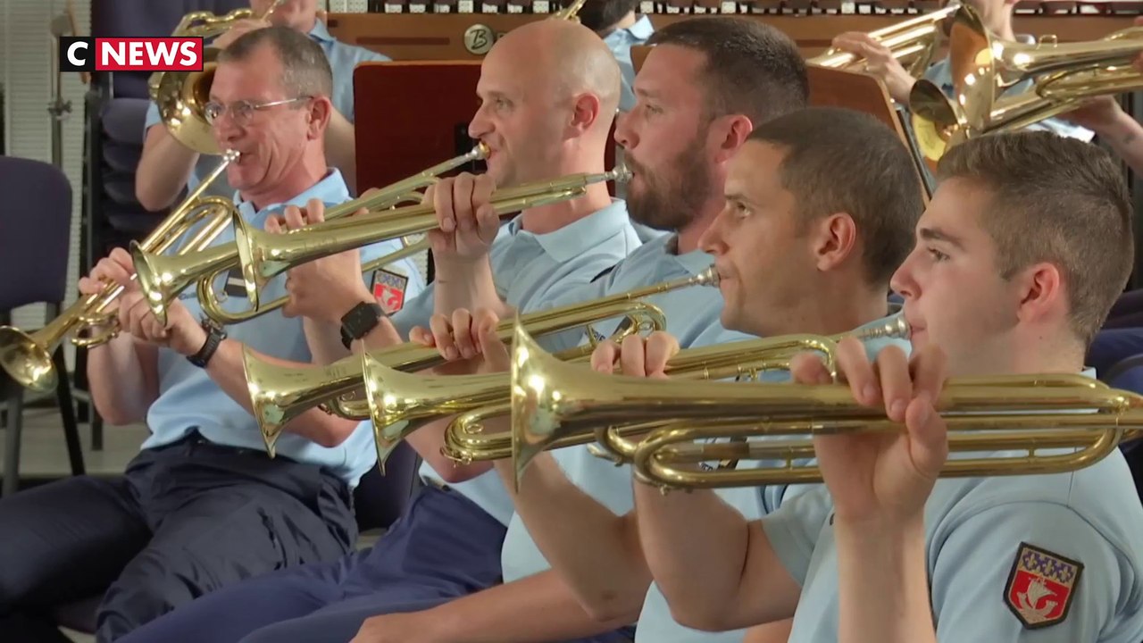 Un défilé en musique pour la fanfare de la Garde républicaine