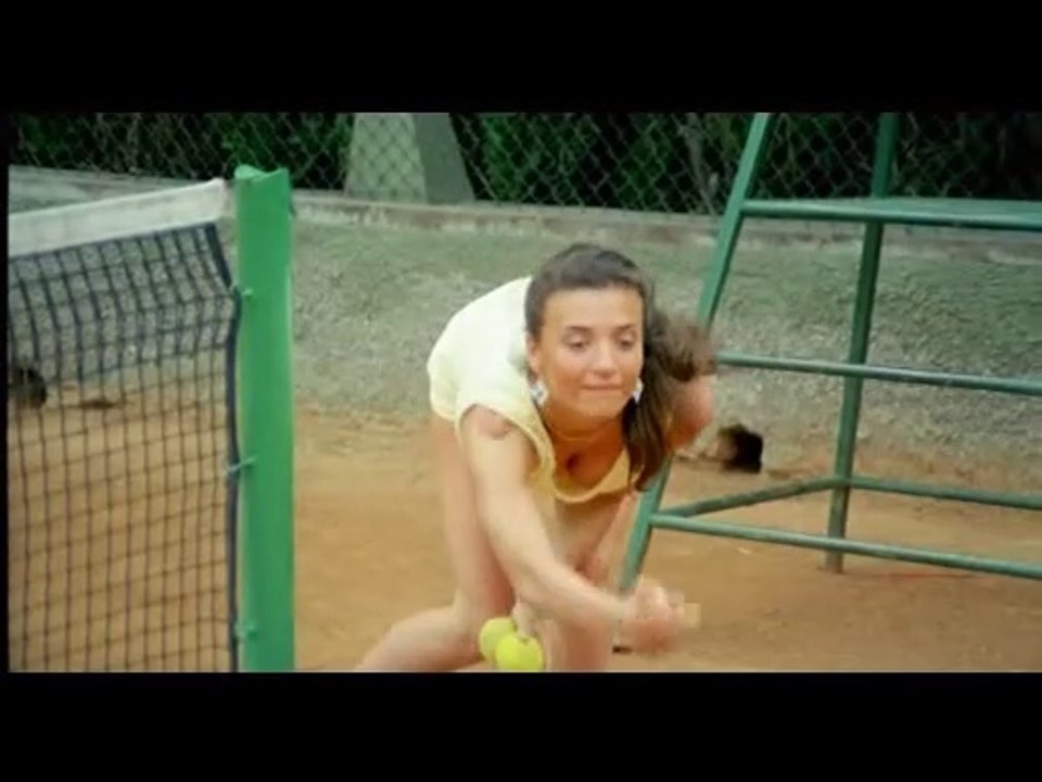 Mezzo Destro Mezzo Sinistro 2 Calciatori Senza Pallone
