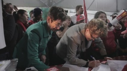 La escritora Pilar del Río y Dilma Rousseff visitan a Lula en la cárcel