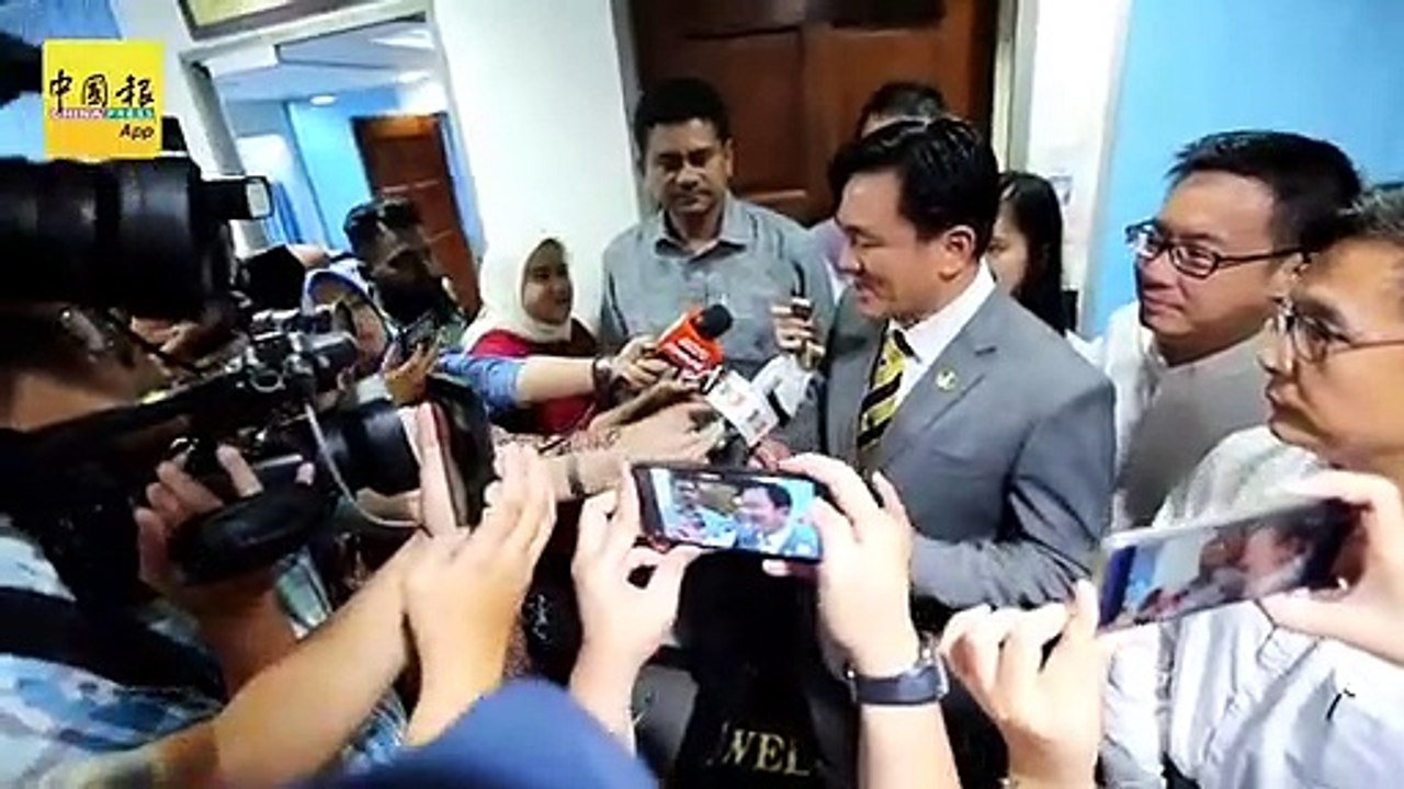 坦荡应对！ 杨祖强重返工作岗位