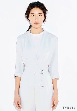 Giáo viên người Nhật chia sẻ 4 bài tập yoga cho mặt, giúp trẻ hóa làn da dù đã bước qua tuổi lão hóa 1