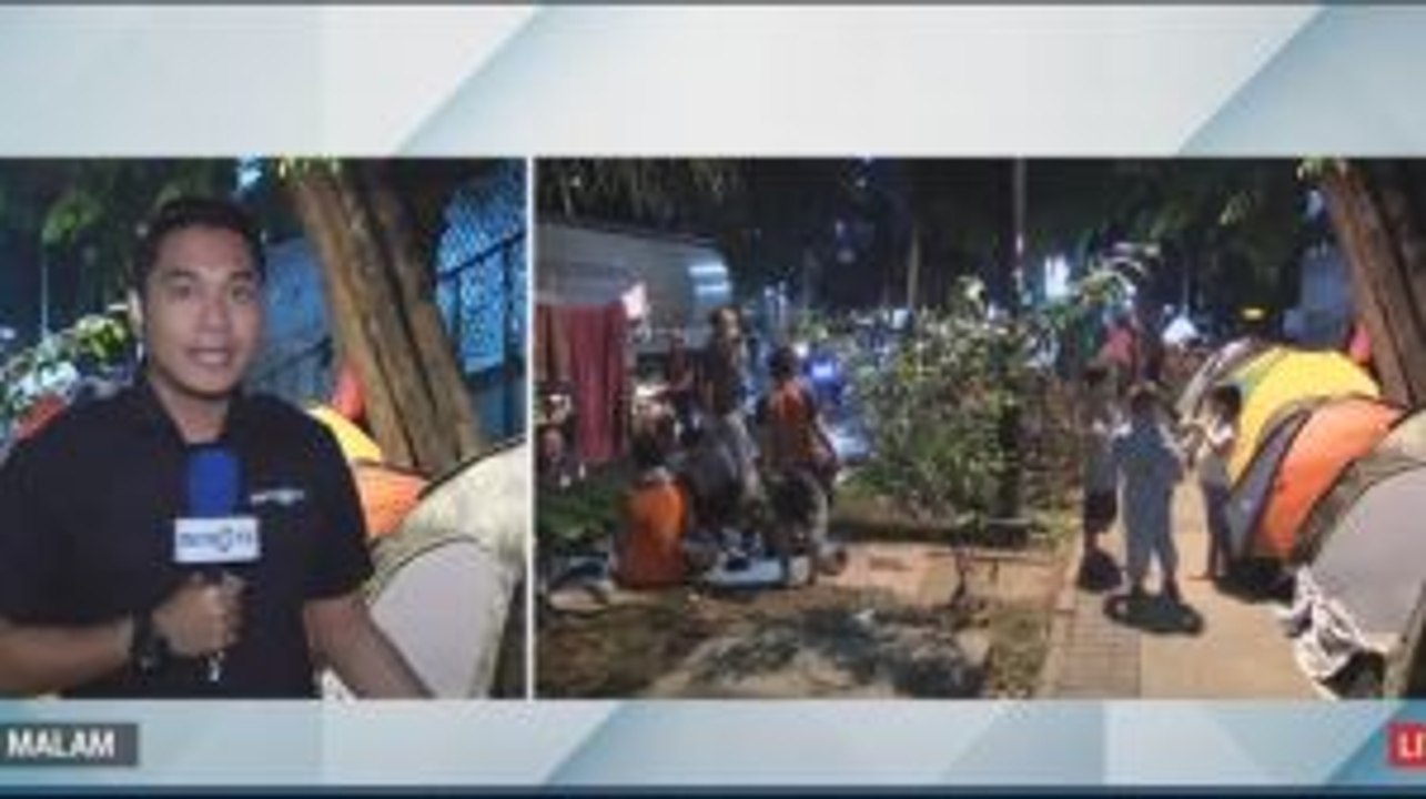 Pencari Suaka Masih Bertahan di Trotoar Kebon Sirih