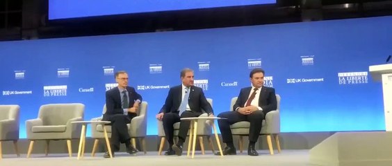 Raged Over Twitter Account Being Blocked by Pak, Journalist 'Heckles' Mehmood Qureshi in London