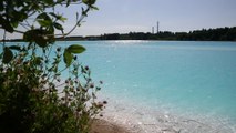 Siberians flock to toxic lake for 'Maldives' selfies