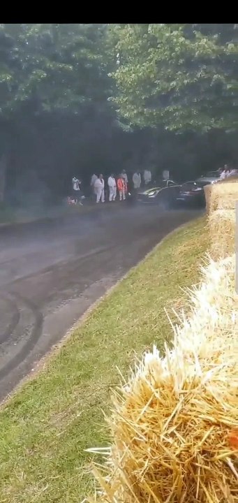 Top super sports cars rolls royc,lamborghini,ferrari every luxury cars drifting and showing engine power.which one is your favourite latest super cars 2019