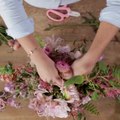 How to Make a Floral Arrangement Like the Pros