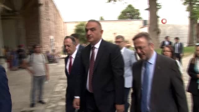 Kültür ve Turizm Bakanı Ersoy, 15 Temmuz'a özel üretilen müze kartı tanıttı