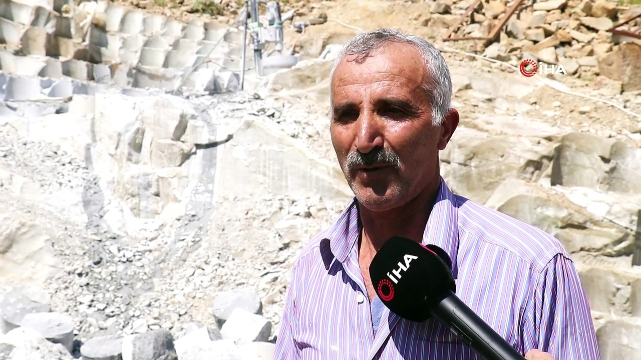 Ekmeğini taştan çıkarıyor...Son taş ustası  Memişoğlu köstere taşı imalatını tek başına sürdürüyor