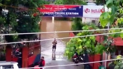 Hindistan'da sel 3 can aldı